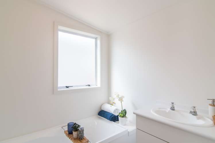 279 Mansfield Street Newtown_9