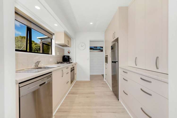 4 Julia Way Beachlands_5