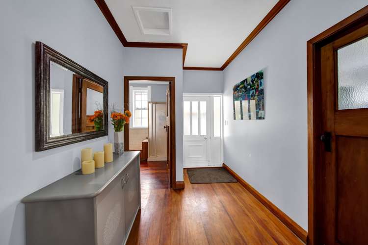 891 Bird Road Stratford_12