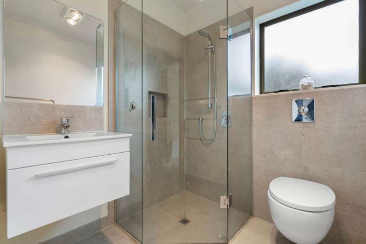 13a Boler Place New Lynn_9