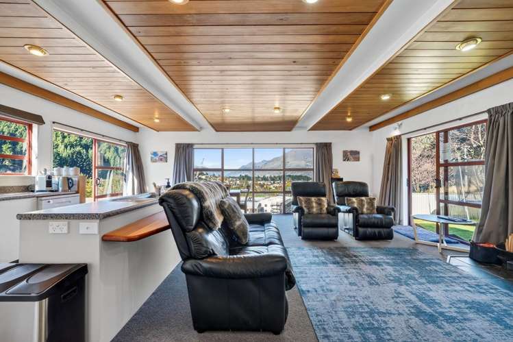 8B Kiely Lane Queenstown_11
