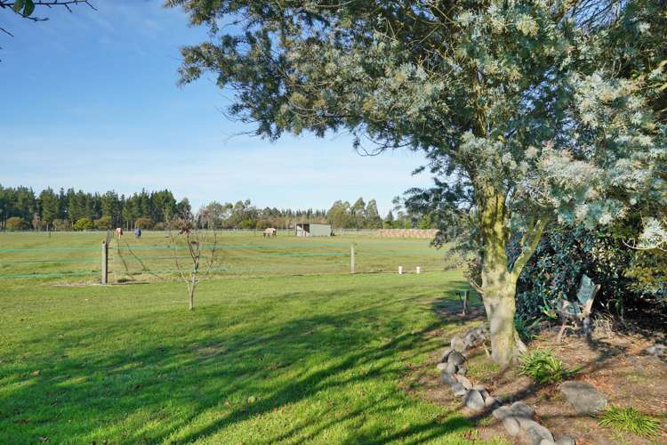 1122 Poyntzs Road West Eyreton_39