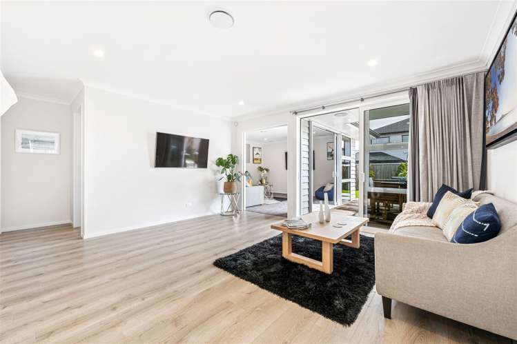 32 Koropa Road Flat Bush_11