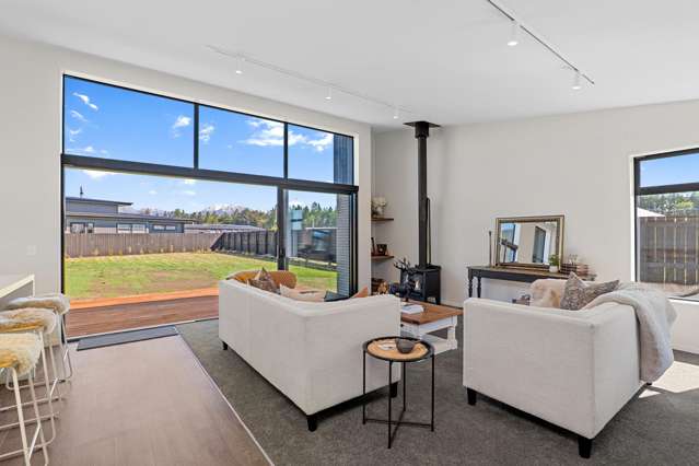 Brand new with breathtaking mountain views