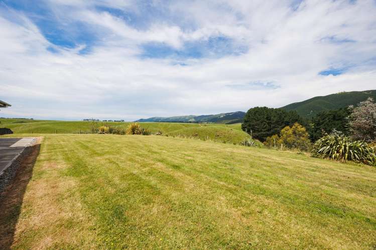 52 Highland View Drive Tokomaru_30