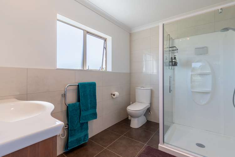 66 The Drive Paraparaumu Beach_25