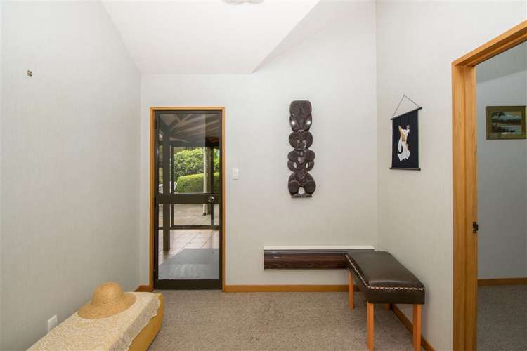 3 Harvey Place Renwick_16