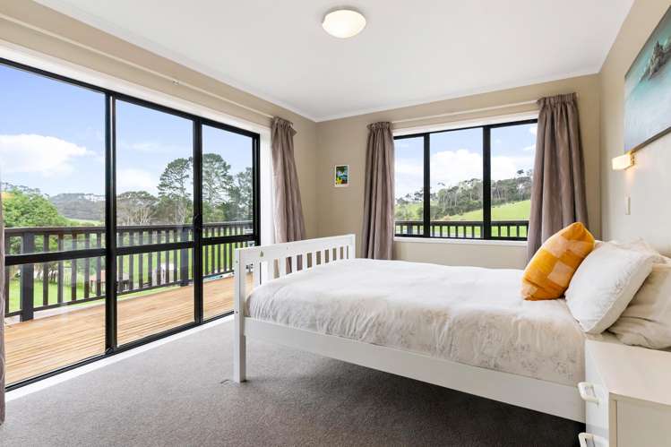 197 Forest Hill Road Waiatarua_14