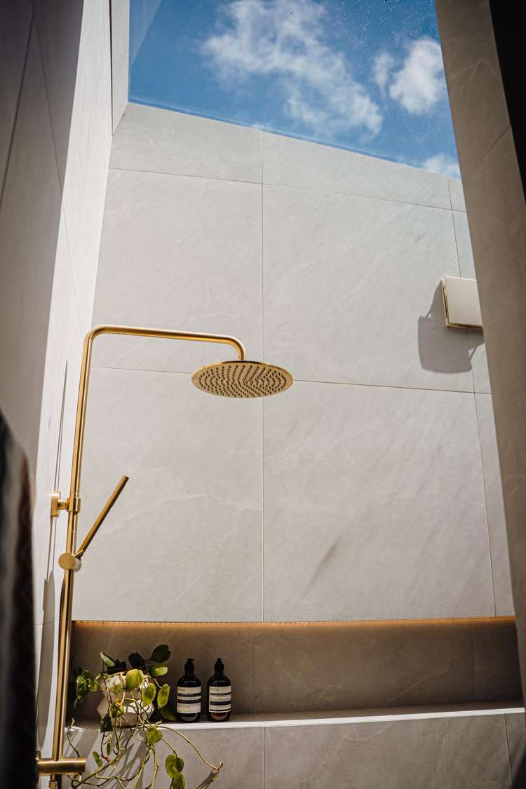 12 Tangaroa Street Point England_28