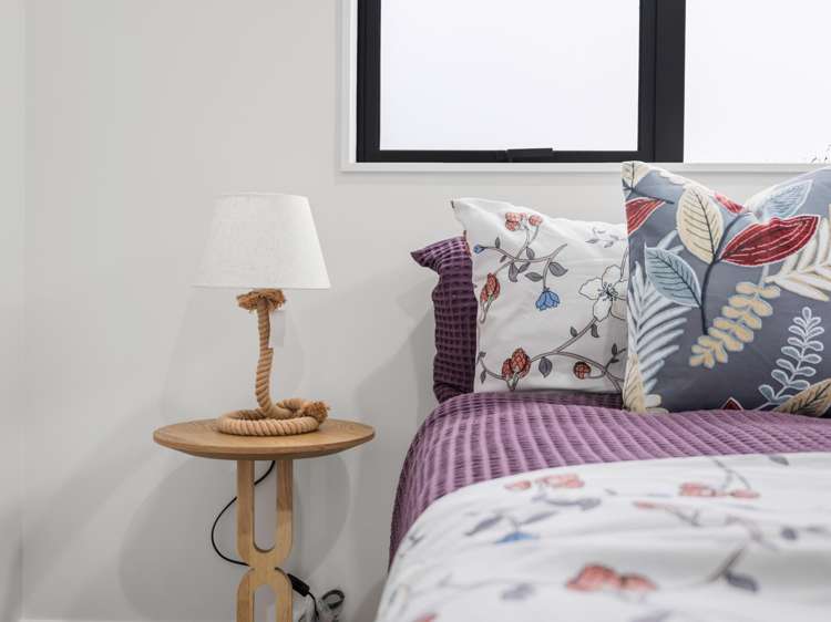 46a & 46b Woodford Avenue Henderson_17