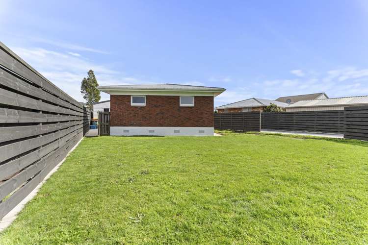 18 Riversdale Drive Merrilands_12