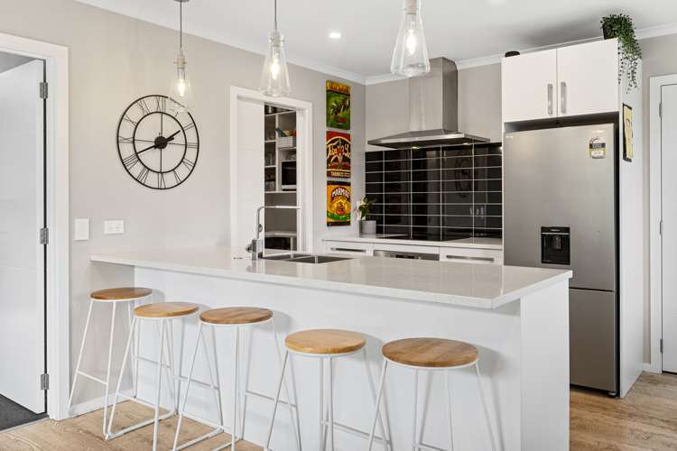 7 Livingstone Drive Papamoa_12