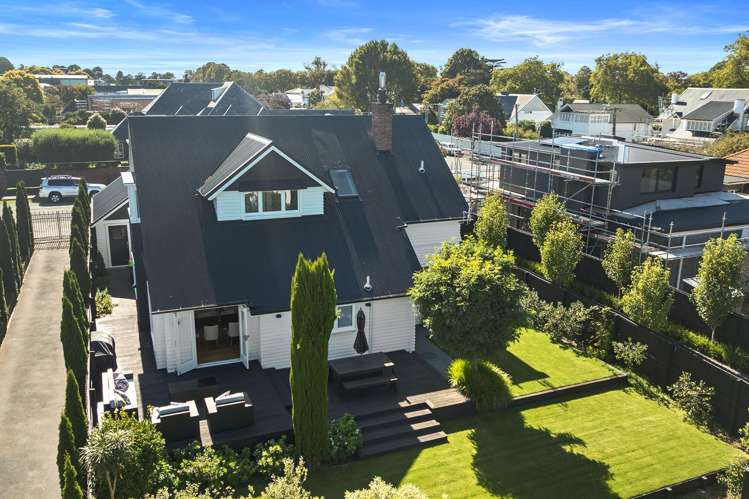 111 St Andrews Square Strowan_33