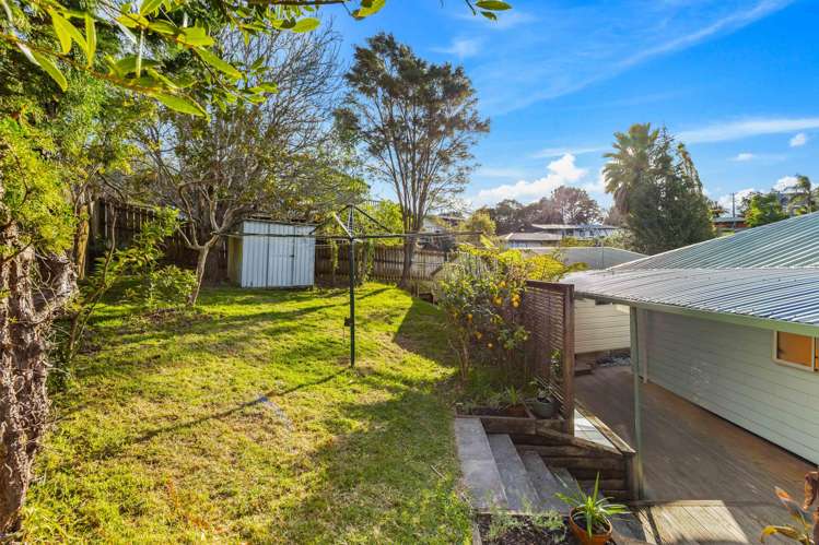 227 Glengarry Road Glen Eden_22