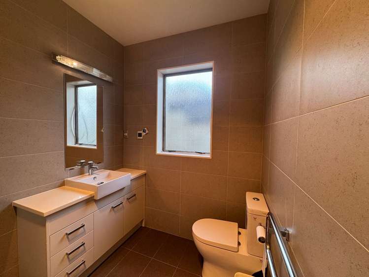 14 Arranmore Drive Flat Bush_15