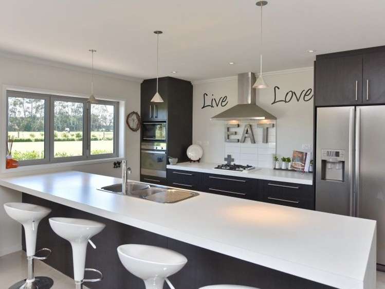 2/197 Lawford Road West Melton_5