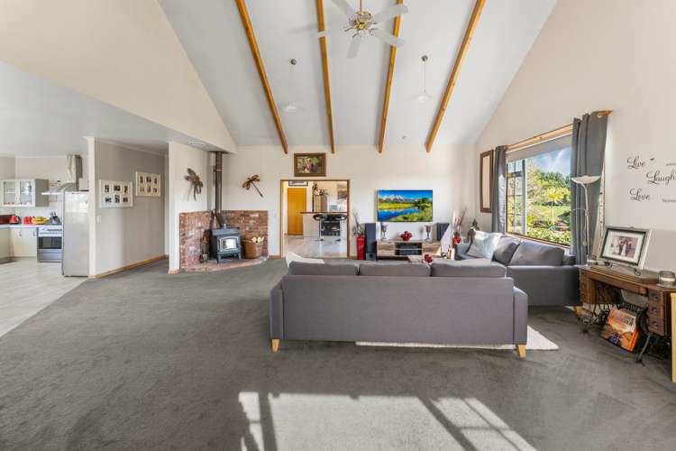 245 The Coastal Highway Redwood Valley_9