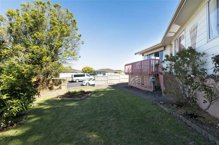 27 Solar Road Glen Eden_13