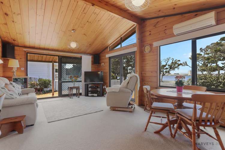 2/30 Kiwi Esplanade Mangere Bridge_13