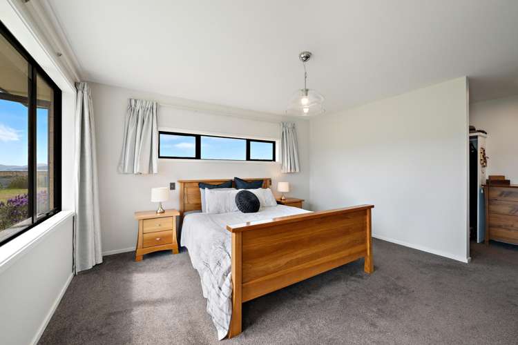 37 Ocean View Crescent Rarangi_17