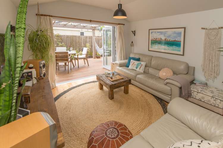 10 High Street Sefton_8