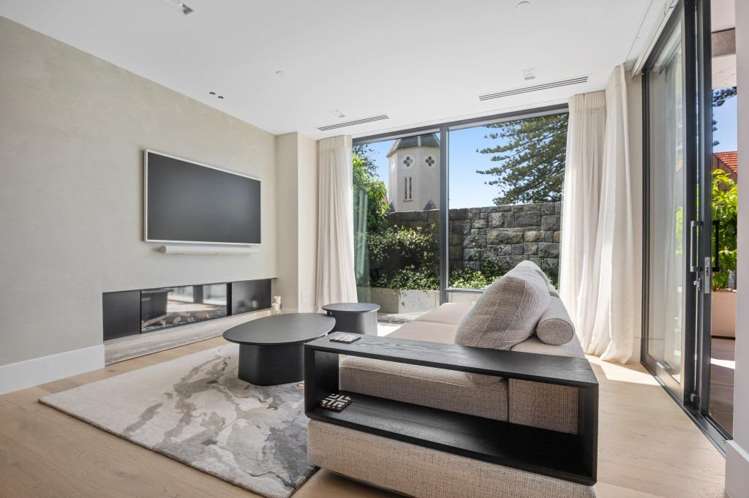 G02/1 St Stephens Avenue 1761_4