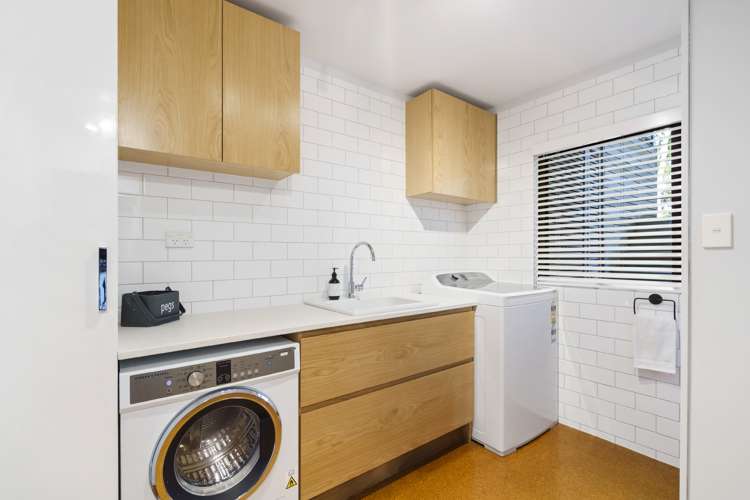 88 Park Hill Road Birkenhead_17