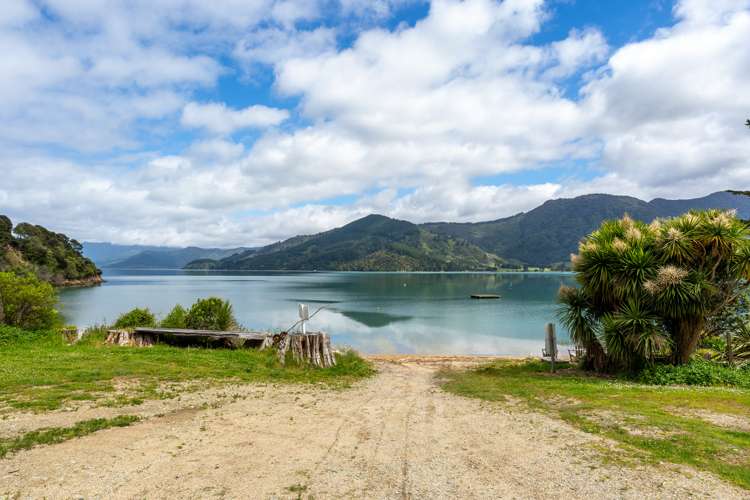 3 Sandy Bay Road Kenepuru Sound_7