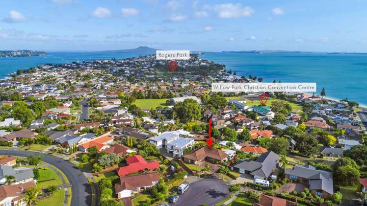 6 Embling Place Eastern Beach_21