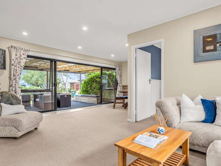 9 Cooper Avenue Holdens Bay_8