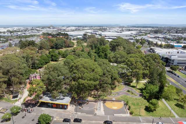Affordable with views in Manukau CBD