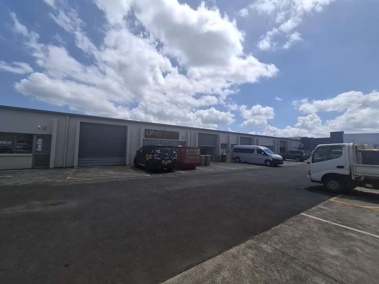 G2/22 Te Pai Place Henderson_1