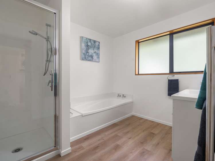 672 Highfield Road Burnham_15