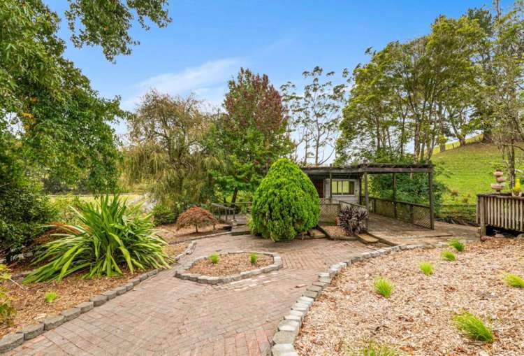 748 Dairyflat Highway Dairy Flat_14