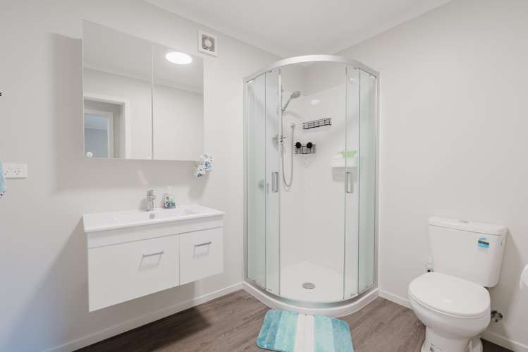 G04/17 Vialou Street Hamilton Central_6