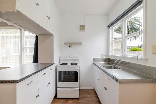 80 Stanley Avenue Roslyn_3