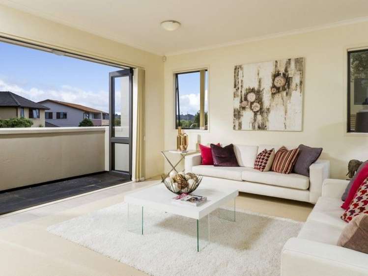 28 Greenbough Lane Greenhithe_9