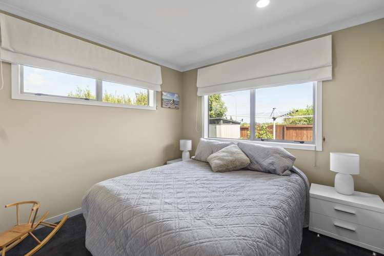 17 Farleigh Close Huntington_15