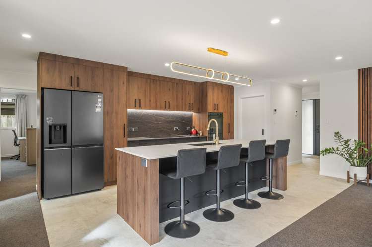 11 Lloyd Crescent_5