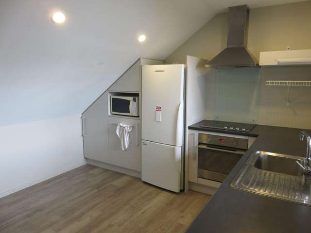 7/114 Nursery Rd Phillipstown_2