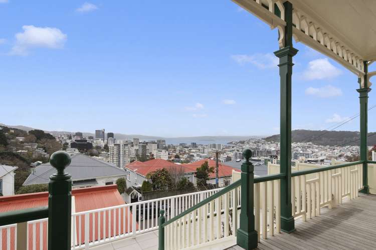 17 Maarama Crescent Aro Valley_2