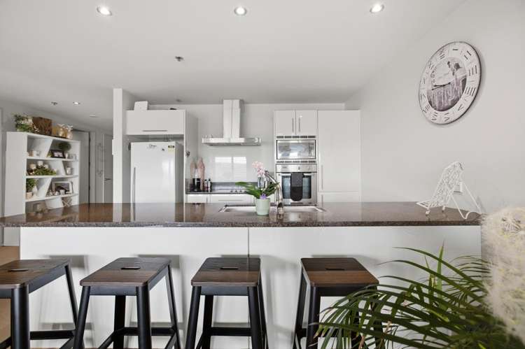 205/6 Durham Street Tauranga_2