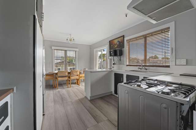 65 Conway Road Eltham_3