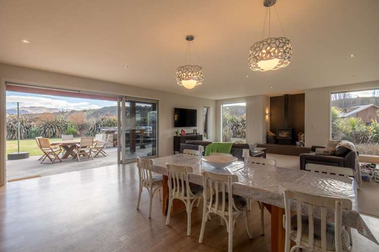 17 Hikuwai Drive Albert Town_5