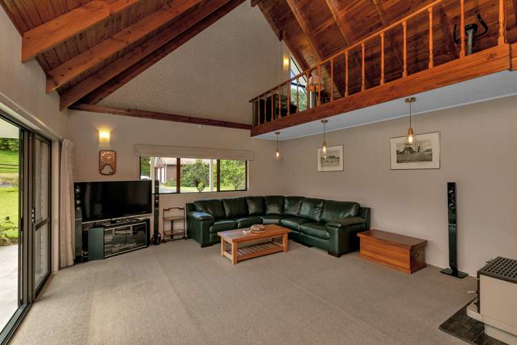 63 Memorial Drive Parahaki_5