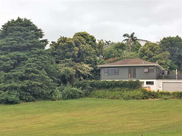 2/9 Squirrel Lane Browns Bay_1