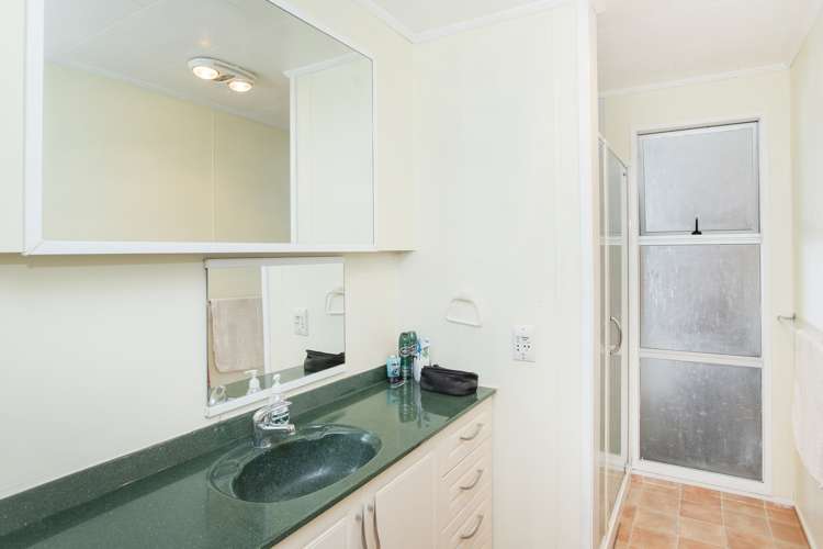 542 Childers Road Te Hapara_14