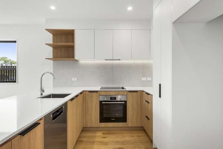 1 Te Tatua o Pere Road Three Kings_2