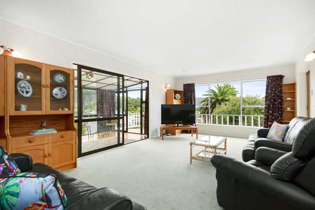 63 Holland Street Wainuiomata_4