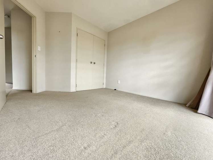 7/11 Spencer Road Oteha_16